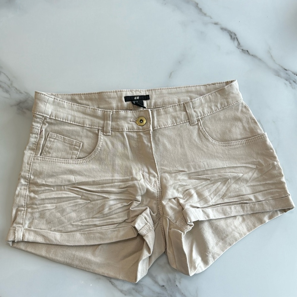 Gently used H&M stretchie short shorts, size 6